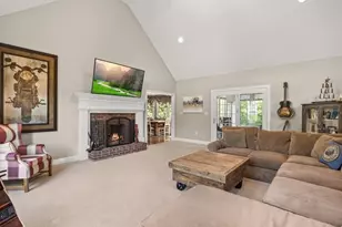 524 Elm St E, Raynham, MA 02767 - Photo 13