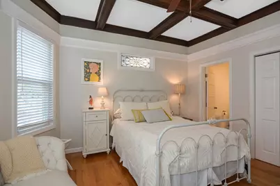 2 Peirce Rd, Lynn, MA 01902 - Photo 9