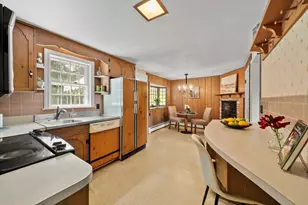 41 Pike St, Tewksbury, MA 01876 - Photo 13