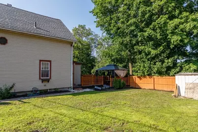 20 Lawrence Street, Fitchburg, MA 01420 - Photo 17