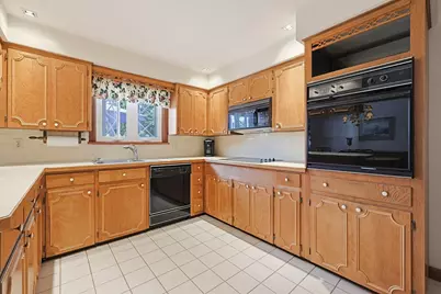79 Highview Ave, Somerset, MA 02726 - Photo 11