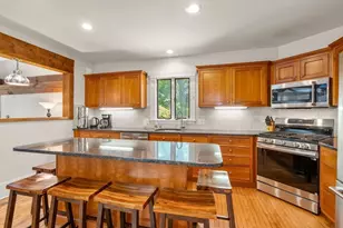 8 Lincoln St, Manchester by the Sea, MA 01944 - Photo 7