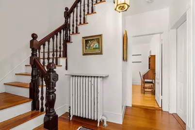 8 Lincoln Street, Manchester by the Sea, MA 01944 - Photo 5