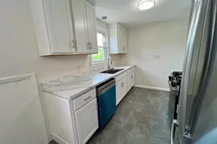 306 Greenaway Dr, Springfield, MA 01109 - Photo 9