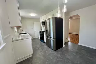 306 Greenaway Dr, Springfield, MA 01109 - Photo 7