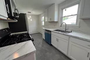 306 Greenaway Dr, Springfield, MA 01109 - Photo 3