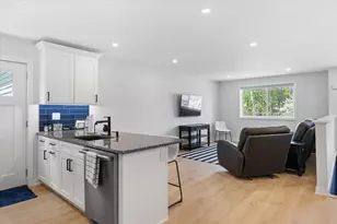 19 Willis St, Auburn, MA 01501 - Photo 7