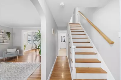 62 Elm St, Melrose, MA 02176 - Photo 3