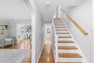 62 Elm St, Melrose, MA 02176 - Photo 3