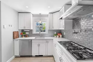 62 Elm St, Melrose, MA 02176 - Photo 15