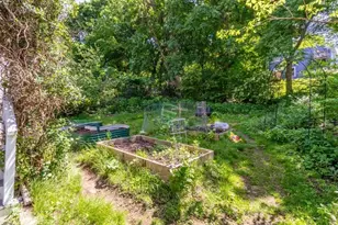 23 Wenham St, Boston, MA 02130 - Photo 33