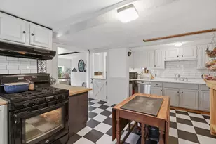 11 Mt Pleasant Ave, Ipswich, MA 01938 - Photo 23