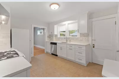 76 Lynde Ave #76, Melrose, MA 02176 - Photo 3