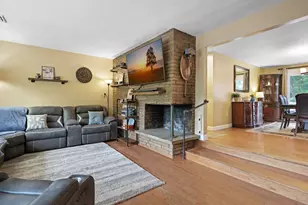 11 Shattuck St, Haverhill, MA 01830 - Photo 5