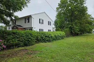 1451-1453 Carew St, Springfield, MA 01104 - Photo 5