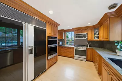 72 Beverly Road, Brookline, MA 02467 - Photo 13