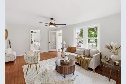 41 Bridgeport St, Worcester, MA 01604 - Photo 9