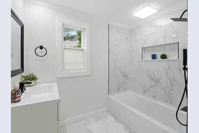 41 Bridgeport St, Worcester, MA 01604 - Photo 13