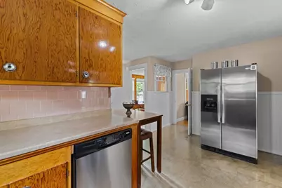 28 Spring St, Webster, MA 01570 - Photo 9
