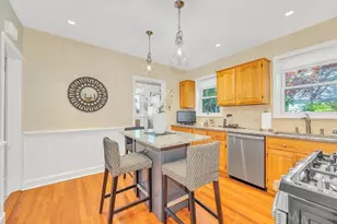 112 Perham St, Boston, MA 02132 - Photo 15