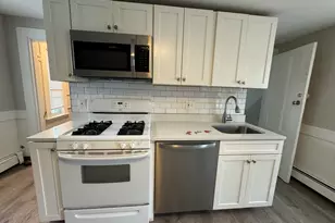 13 Quincy St, Quincy, MA 02169 - Photo 9