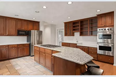 37 Old Planters Rd, Beverly, MA 01915 - Photo 13