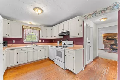 71 South Main Street, Carver, MA 02330 - Photo 15