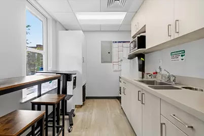 1051 Beacon St #306, Brookline, MA 02446 - Photo 9
