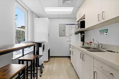 1051 Beacon St #306, Brookline, MA 02446 - Photo 9