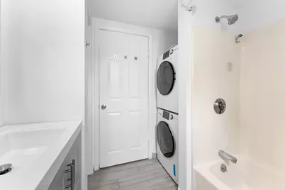 224 W 6th St #1, Boston, MA 02127 - Photo 11
