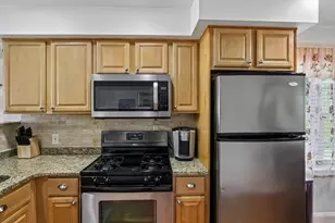 24 Harris St, Peabody, MA 01960 - Photo 13