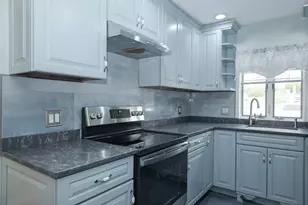 84 Ridge Rd, Revere, MA 02151 - Photo 9