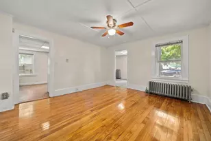 18 Shillaber St, Salem, MA 01970 - Photo 9