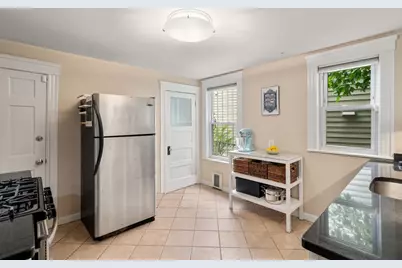 141 South St #1, Boston, MA 02130 - Photo 7