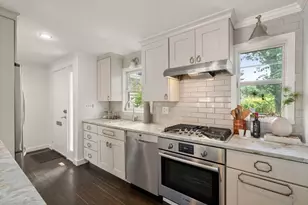 11 Oak St, Wellesley, MA 02482 - Photo 7