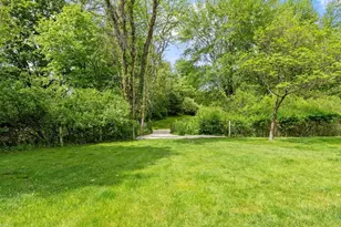 592 Sugar Rd, Bolton, MA 01740 - Photo 3