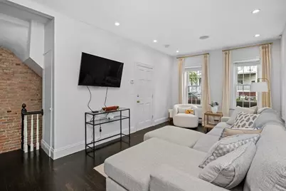 35 Swallow St #1, Boston, MA 02127 - Photo 3