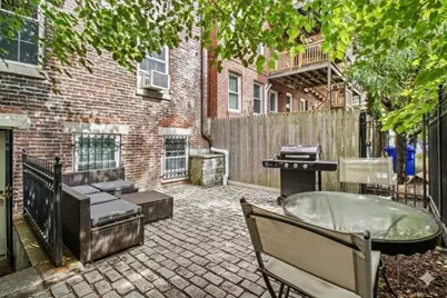 35 Swallow St #1, Boston, MA 02127 - Photo 9