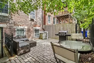 35 Swallow St, Boston, MA 02127 - Photo 9