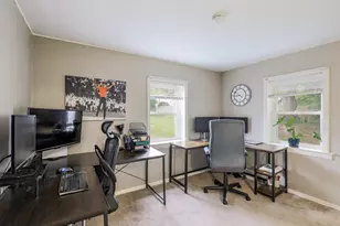 14 Amherst St, Grafton, MA 01536 - Photo 11