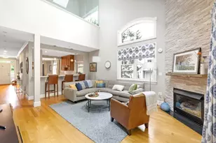 17 Wadsworth Ln, Wayland, MA 01778 - Photo 5