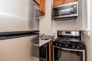 65 Burbank St, Boston, MA 02115 - Photo 5