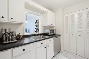 46 Greentree Ln, Weymouth, MA 02190 - Photo 3