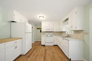18A Ascension St, Blackstone, MA 01504 - Photo 7