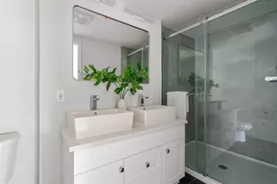 602 Canterbury, Boston, MA 02131 - Photo 3