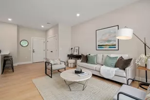7 Cross St, Wilmington, MA 01887 - Photo 3
