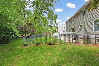 7 Cahill Park Dr, Framingham, MA 01702 - Photo 11