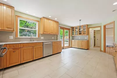 7 Cahill Park Dr, Framingham, MA 01702 - Photo 23