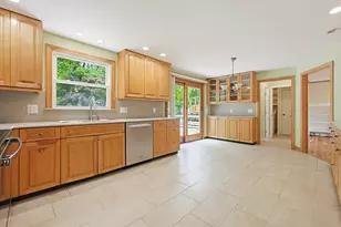 7 Cahill Park Dr, Framingham, MA 01702 - Photo 23