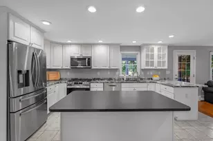84 Robin Hill Rd, Chelmsford, MA 01824 - Photo 7